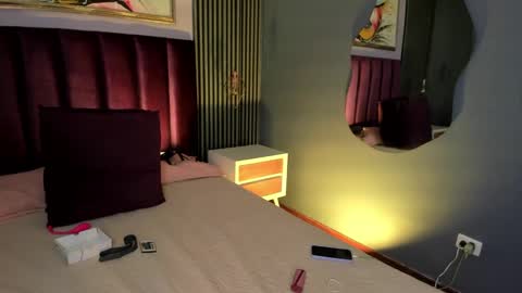 Emily  online show from 12, 12, 2024