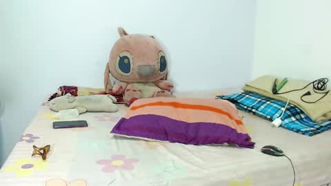 Snapshot of emily_rousxxx chatting on 12, 10, 2025 Emily IGEmmily Baussa online show from 12, 10, 2025