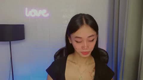 emily_sexyslut online show from 18, 12, 2024