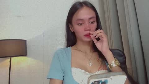 emily_sexyslut online show from 4, 2, 2025