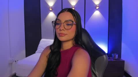 emily_tolson online show from 15, 5, 2026