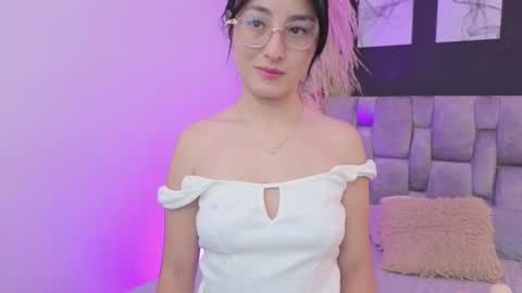 emily_vermont online show from 16, 9, 2025