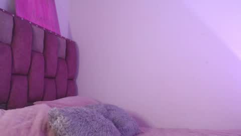 emily_w2 online show from 21, 5, 2026