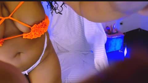 Snapshot of emily_williams12 chatting on 17, 9, 2025 Emily Williams12 online show from 17, 9, 2025