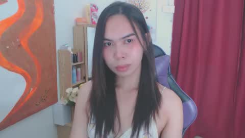 emily_xo143 online show from 30, 4, 2026