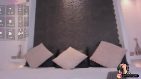 Snapshot of emilyallen_1 chatting on 24, 10, 2025 emilyallen_1 online show from 24, 10, 2025