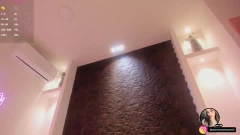 emilyallen_1 online show from 15, 12, 2025