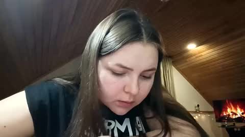 emilyar online show from 21, 4, 2026
