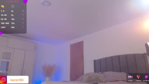 Snapshot of emilybennett chatting on 25, 10, 2025 Emily online show from 25, 10, 2025