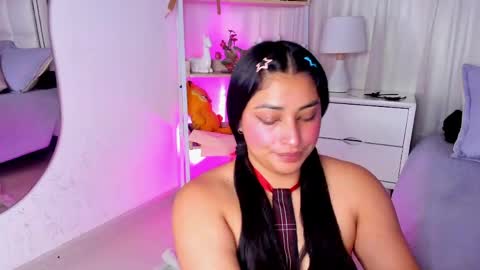 Snapshot of emilybta chatting on 17, 4, 2026 EMILY online show from 17, 4, 2026