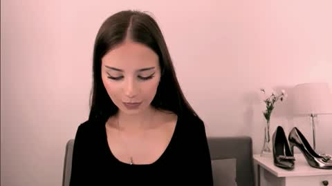 EmilyCharming online show from 14, 5, 2026