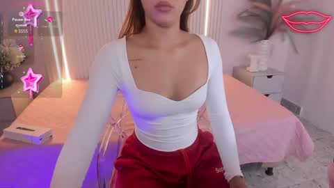 Snapshot of emilyevans7 chatting on 7, 2, 2026 EMILY online show from 7, 2, 2026