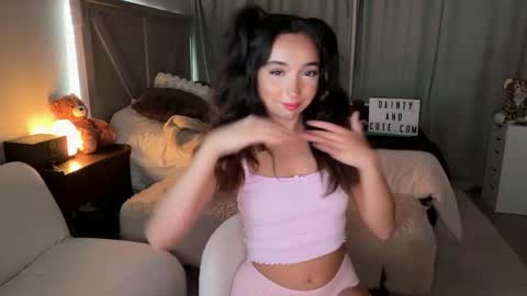 emilyfawn online show from 25, 5, 2026