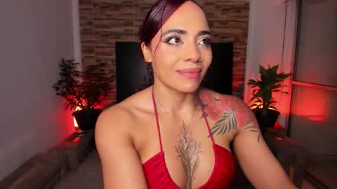 Snapshot of emilyfitness8 chatting on 7, 11, 2025 emily online show from 7, 11, 2025