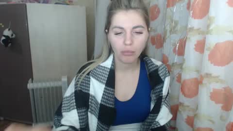 Snapshot of emilyfork chatting on 7, 3, 2025 emilyfork online show from 7, 3, 2025