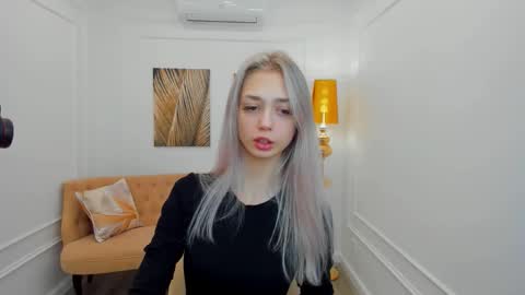 Snapshot of emilygraydis chatting on 3, 2, 2026 Emily online show from 3, 2, 2026