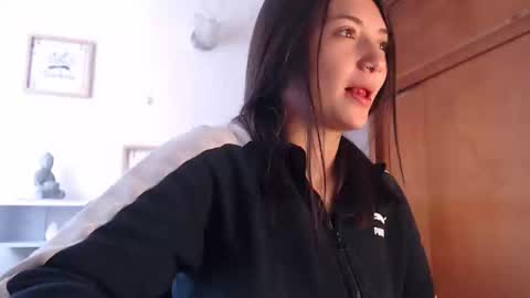 Snapshot of emilyjangcandy_ chatting on 25, 2, 2025 Emily Jang online show from 25, 2, 2025
