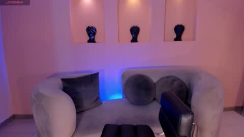 Emily online show from 21, 10, 2025