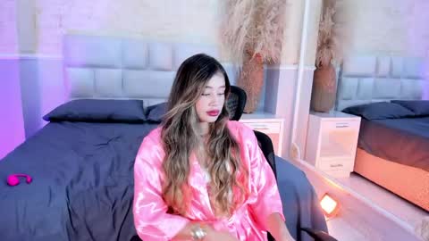 EmilyJhonson online show from 16, 4, 2026