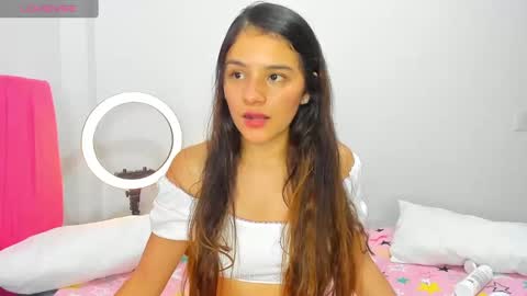 Snapshot of emilyjonss chatting on 21, 2, 2025 Emily online show from 21, 2, 2025
