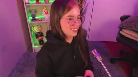 VALEEEN online show from 4, 1, 2025