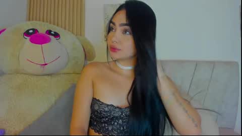 Snapshot of emilylittle___ chatting on 24, 4, 2026 EMI online show from 24, 4, 2026