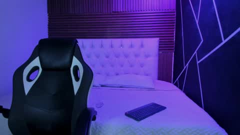 emilymora1_ online show from 26, 5, 2026