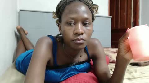 Snapshot of emilyposha chatting on 28, 10, 2025 Emilly online show from 28, 10, 2025