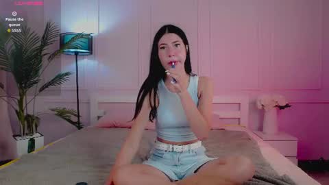 Snapshot of emilyramsey chatting on 5, 7, 2026 Emily online show from 5, 7, 2026