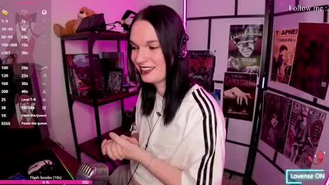 Julia Lamperouge online show from 6, 1, 2026