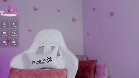 Snapshot of emilyrive chatting on 25, 9, 2025 Emily online show from 25, 9, 2025