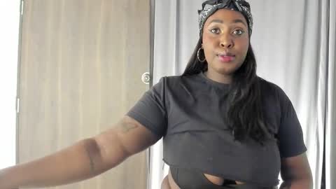 Snapshot of emilyrojas chatting on 27, 2, 2025 emilyrojas online show from 27, 2, 2025