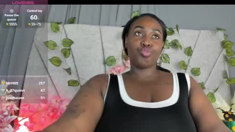 Snapshot of emilyrojas chatting on 10, 3, 2025 emilyrojas online show from 10, 3, 2025