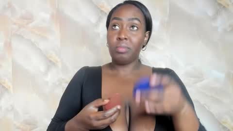 Snapshot of emilyrojas chatting on 4, 11, 2025 emilyrojas online show from 4, 11, 2025