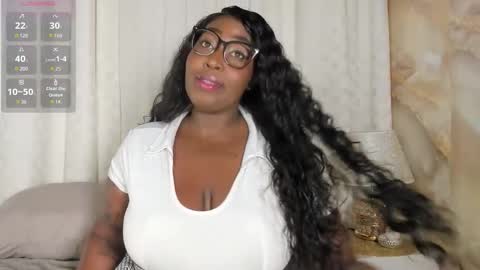 Snapshot of emilyrojas chatting on 16, 12, 2025 emilyrojas online show from 16, 12, 2025