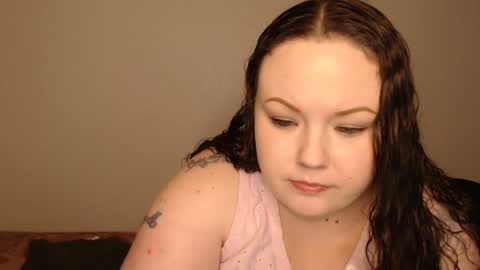 Snapshot of emilysgotissues chatting on 11, 12, 2024 Emily Bankz online show from 11, 12, 2024