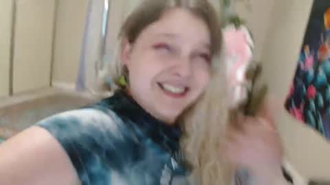 Snapshot of emilyshaze chatting on 9, 3, 2025 emily haze online show from 9, 3, 2025