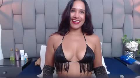 Snapshot of emilysweet2 chatting on 23, 10, 2025 emilysweet online show from 23, 10, 2025
