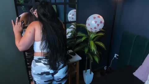 Emily Thyson online show from 22, 9, 2025