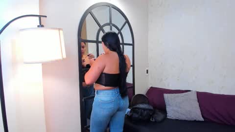 Emily Thyson online show from 24, 9, 2025