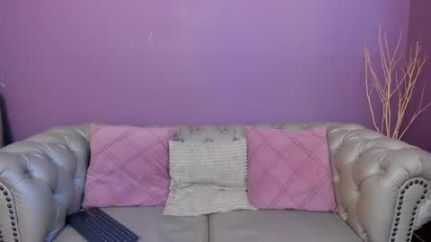 Emily Thyson online show from 21, 10, 2025