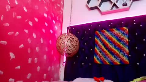 Emily online show from 19, 2, 2025