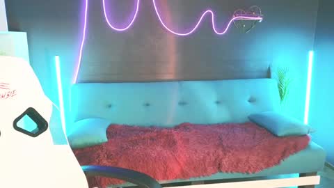 Emily online show from 1, 2, 2025