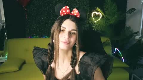 Emily online show from 26, 2, 2025