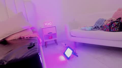 Snapshot of emilyvahos chatting on 11, 3, 2025 EMILY online show from 11, 3, 2025