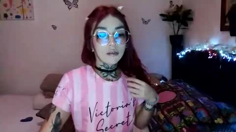 Snapshot of emilywhitee_ chatting on 10, 1, 2025 Valentina independent model online show from 10, 1, 2025