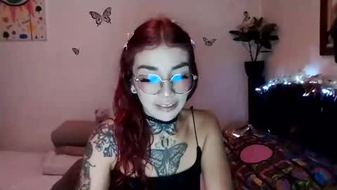 Snapshot of emilywhitee_ chatting on 11, 1, 2025 Valentina independent model online show from 11, 1, 2025