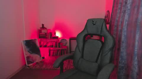 Snapshot of emilywiled chatting on 23, 9, 2025 Emily online show from 23, 9, 2025