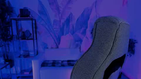 Snapshot of emilywiled chatting on 11, 10, 2025 Emily online show from 11, 10, 2025