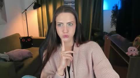 Snapshot of emilywiled chatting on 14, 10, 2025 Emily online show from 14, 10, 2025